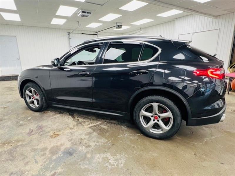 alfa romeo Stelvio 2018 - 10