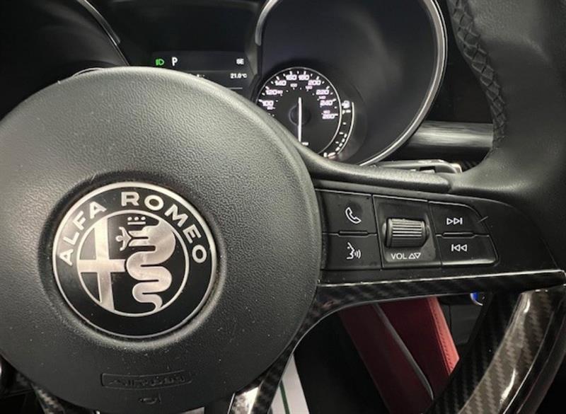 alfa romeo Stelvio 2018 - 15
