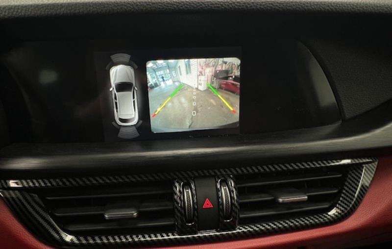 alfa romeo Stelvio 2018 - 24