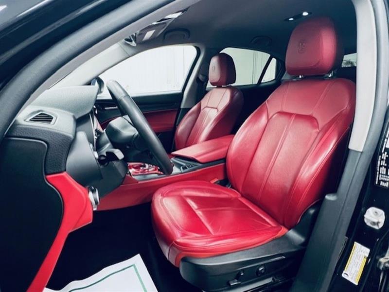 alfa romeo Stelvio 2018 - 33