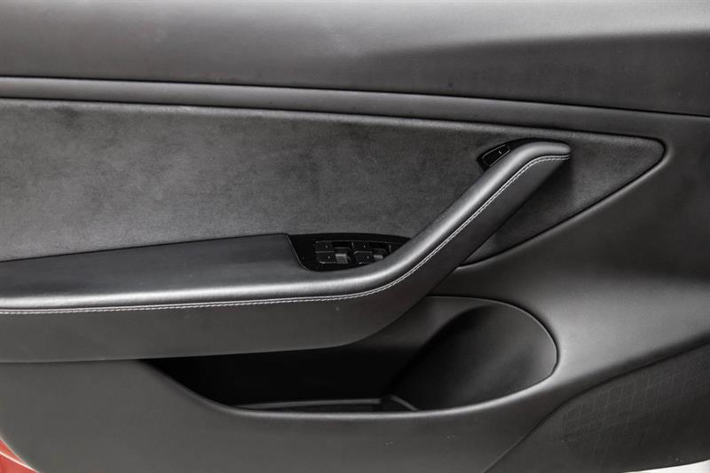 tesla Model 3 2019 - 11