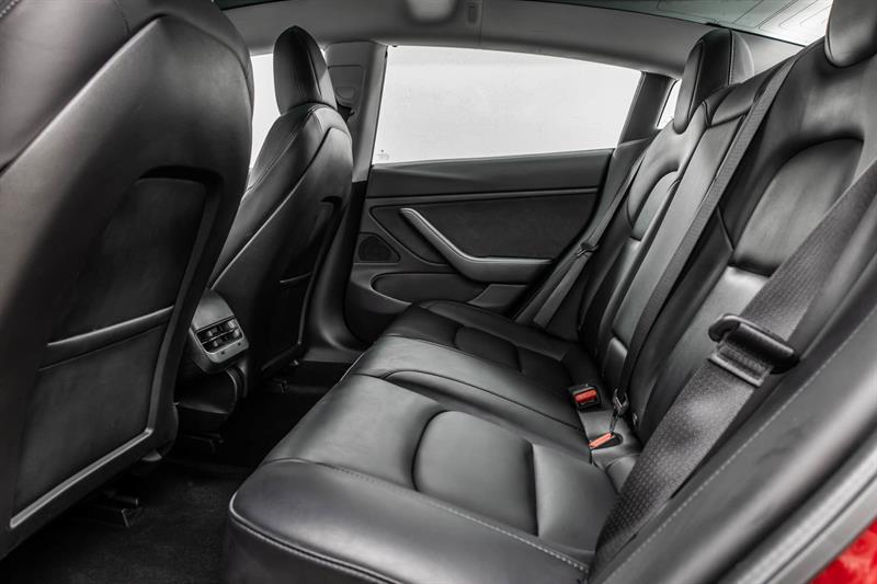 tesla Model 3 2019 - 24