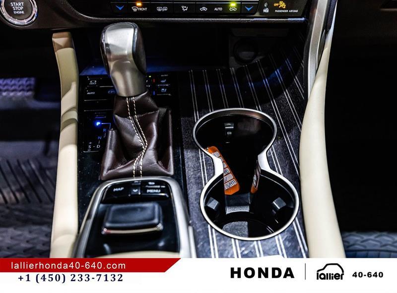 2017 Lexus RX - Image 26