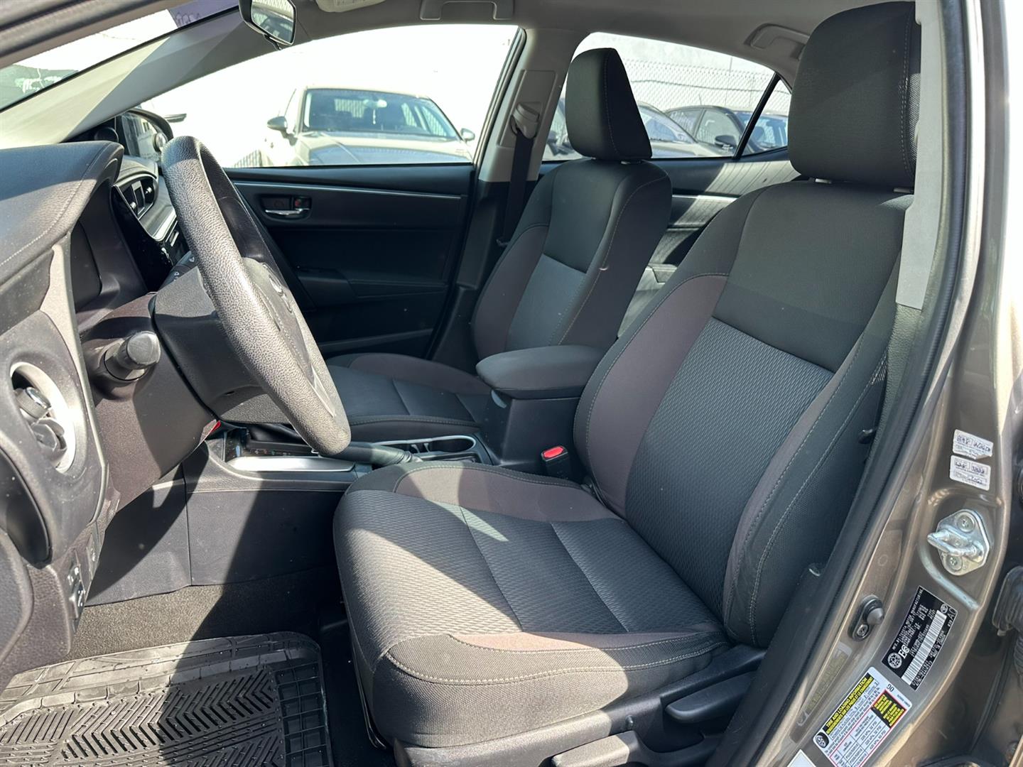 toyota Corolla 2017 - 9