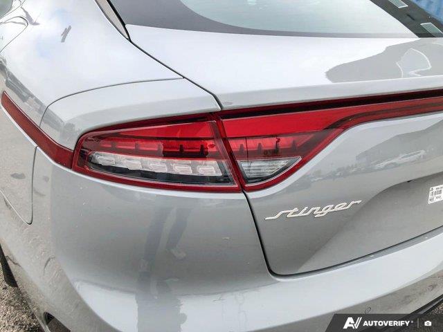 kia Stinger 2023 - 11