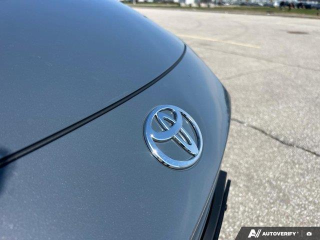 toyota Prius Plug-In Hybrid 2026 - 12