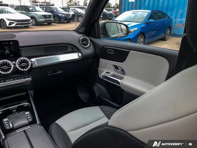 mercedes-benz GLB 2022 - 24