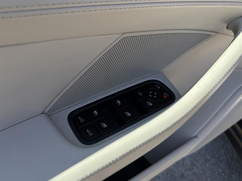 porsche Panamera 2018 - 11