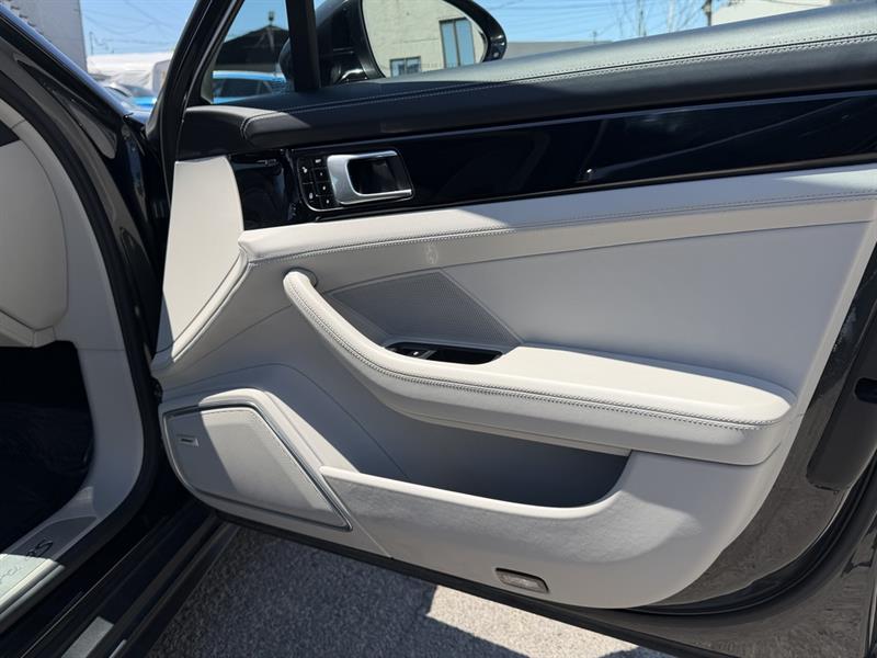 porsche Panamera 2018 - 32