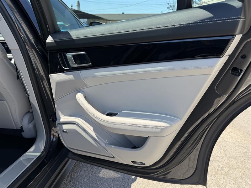 porsche Panamera 2018 - 33