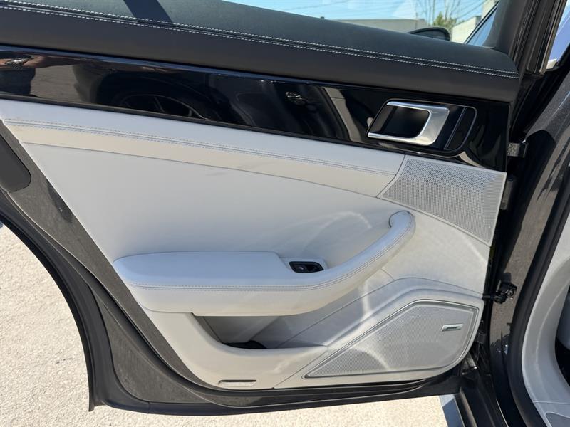 porsche Panamera 2018 - 36