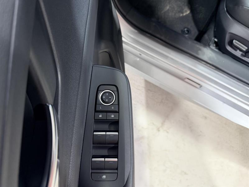 toyota Prius Prime 2024 - 16