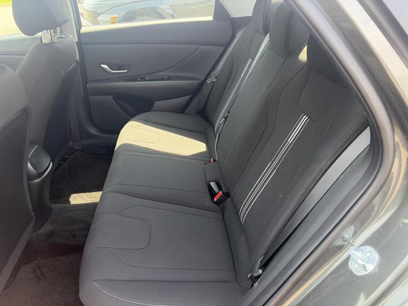 hyundai Elantra 2023 - 17