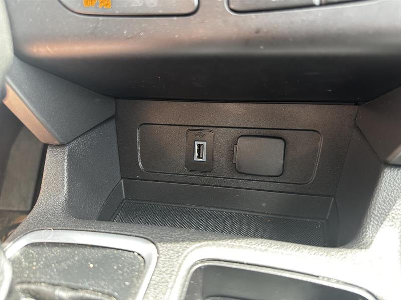 ford Escape 2018 - 24