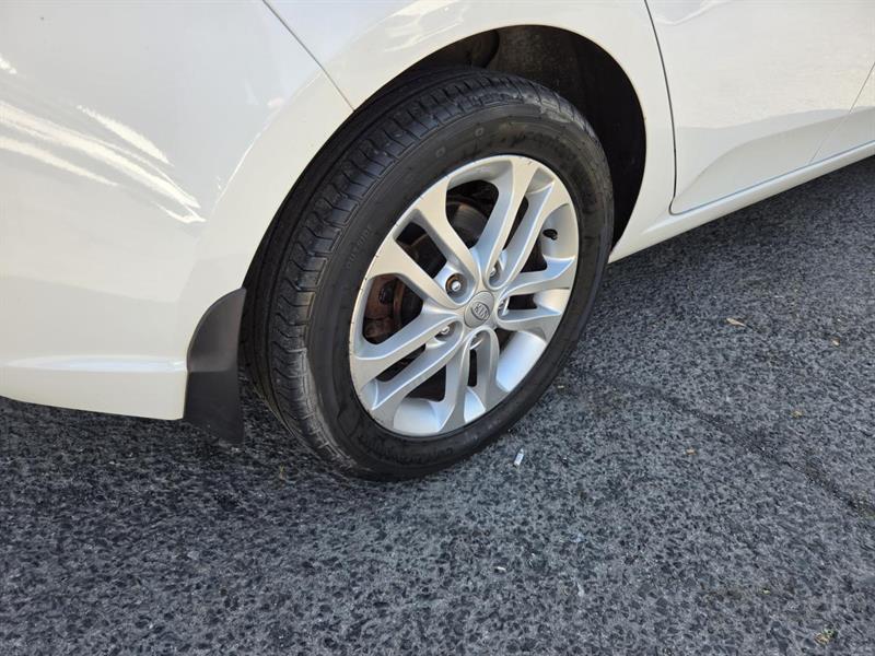 kia Forte 2012 - 8