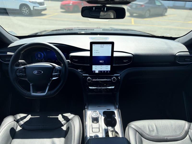 ford Explorer 2022 - 18