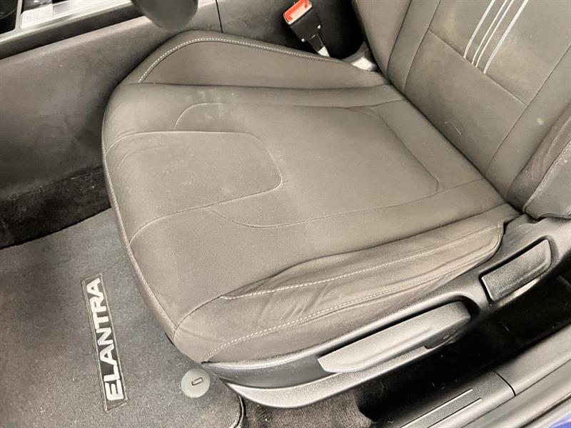 hyundai Elantra 2021 - 17