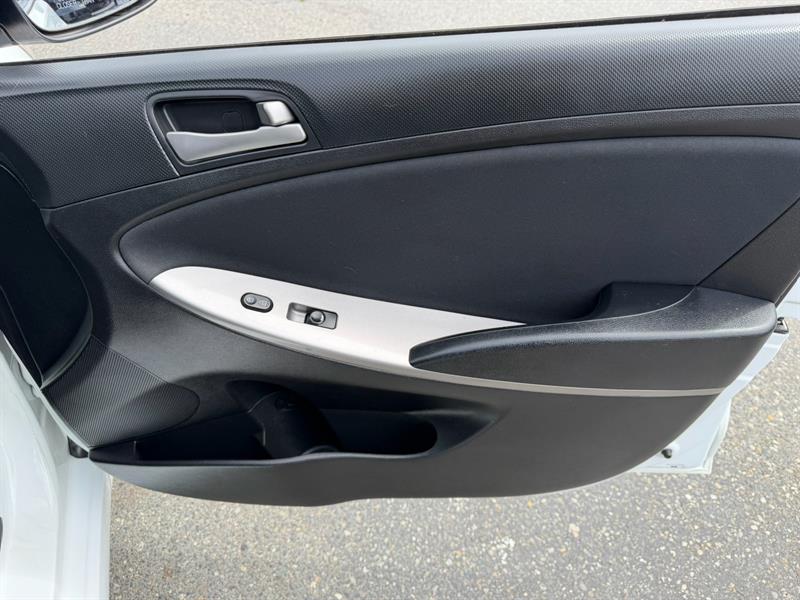 hyundai Accent 2015 - 10