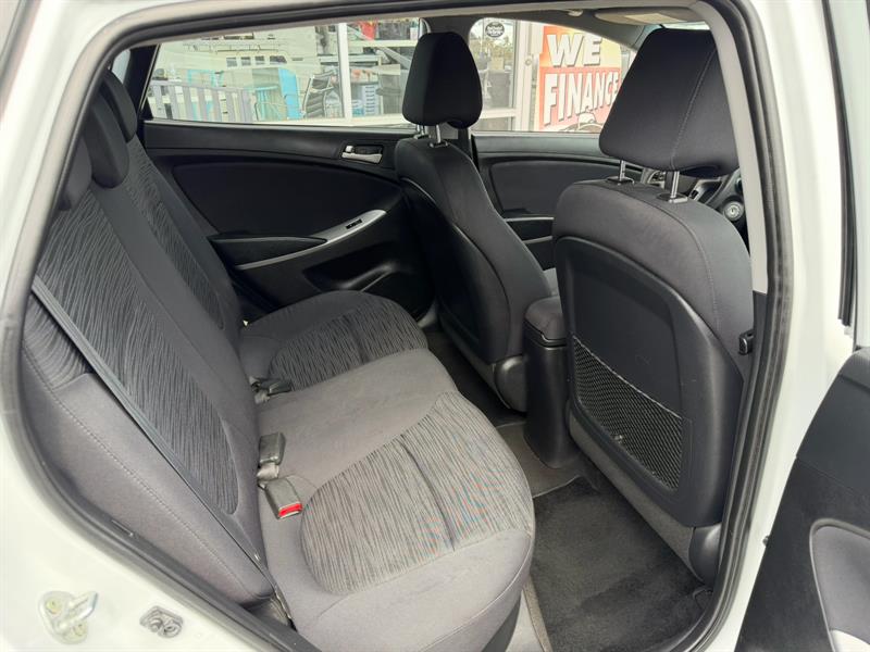 hyundai Accent 2015 - 12