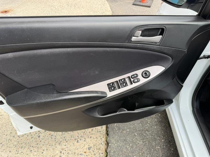 hyundai Accent 2015 - 16
