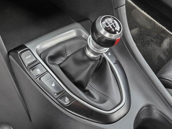 hyundai Veloster 2020 - 15