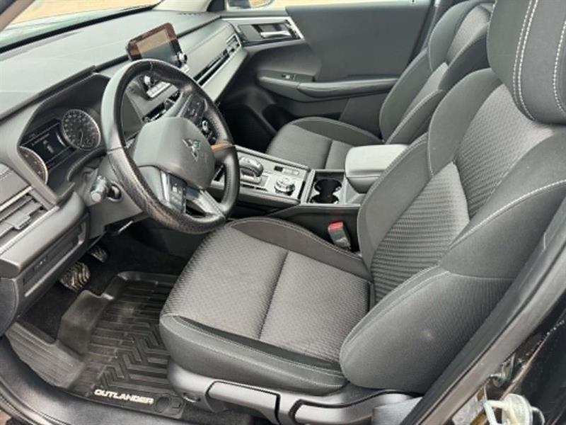 mitsubishi Outlander 2022 - 17