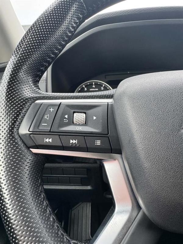 mitsubishi Outlander 2022 - 30