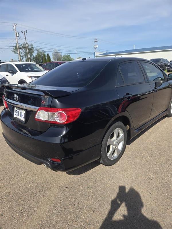 toyota Corolla 2011 - 4
