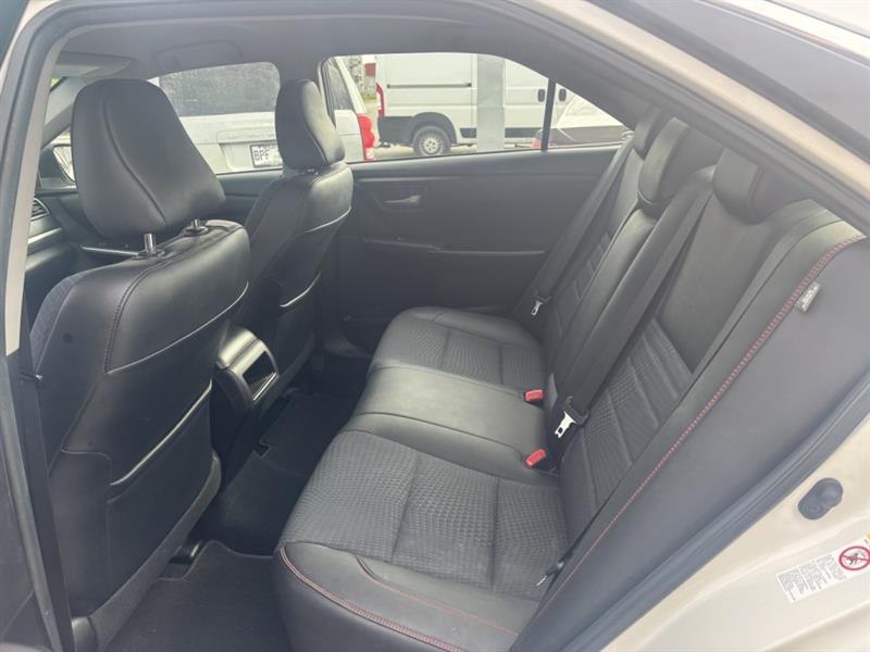 toyota Camry 2015 - 11