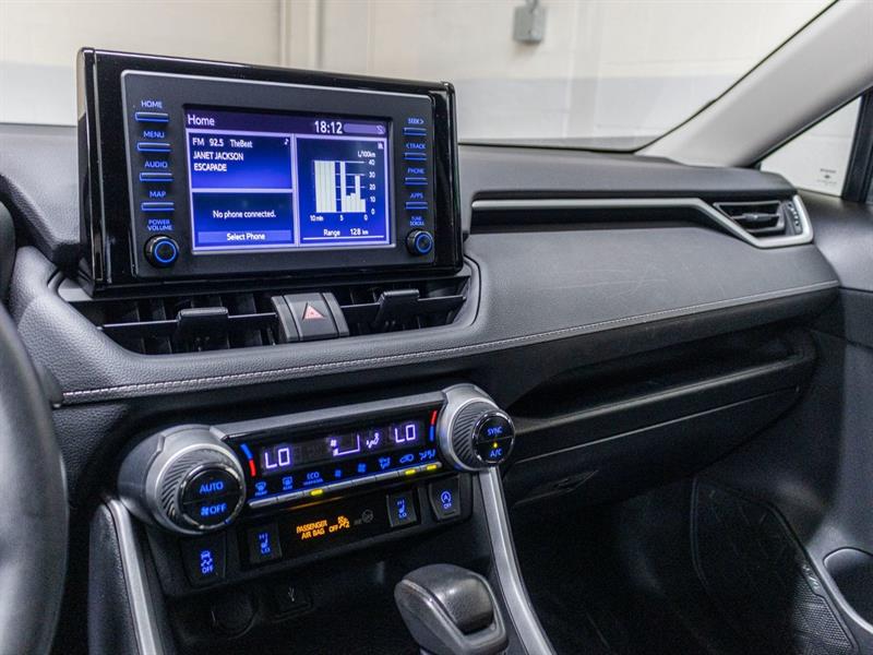 toyota RAV4 XLE 2022 - 12
