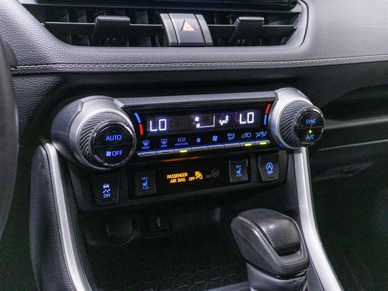 toyota RAV4 XLE 2022 - 13