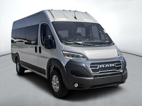ram ProMaster fourgon vitré 2025