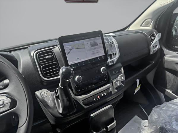 ram ProMaster fourgon vitré 2025 - 12