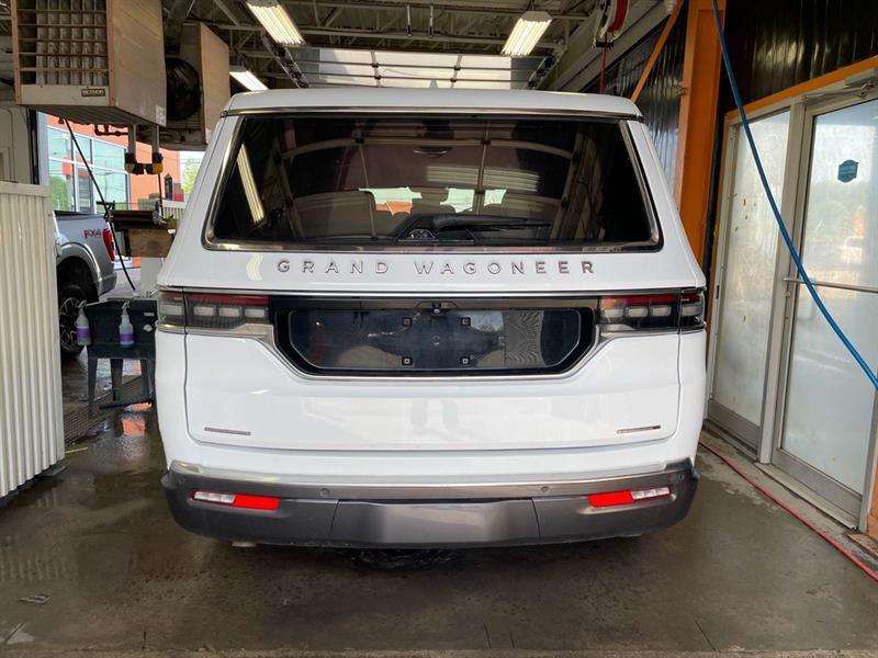 jeep Grand Wagoneer 2022 - 8