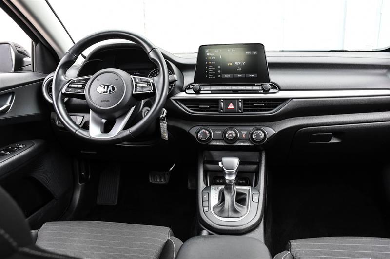 kia Forte 2021 - 11