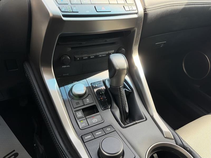 lexus NX 200t 2017 - 27