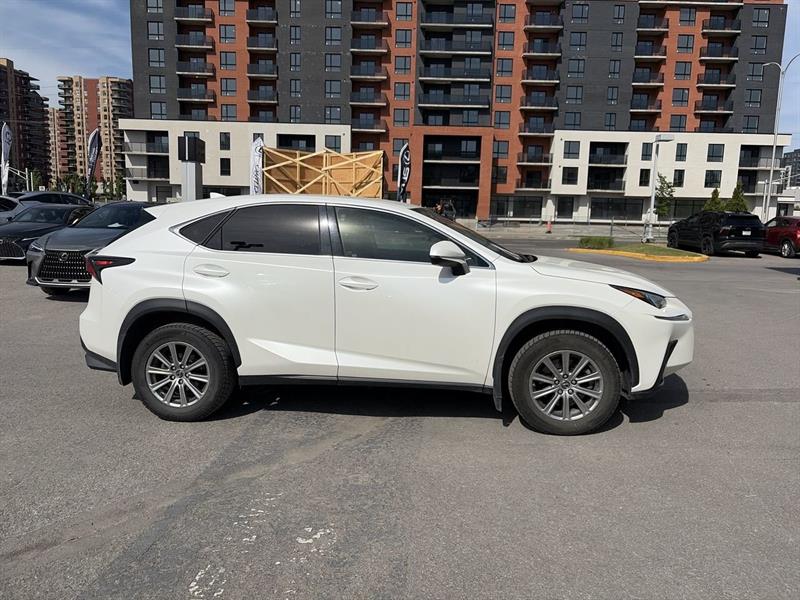 lexus NX 300 2021 - 16