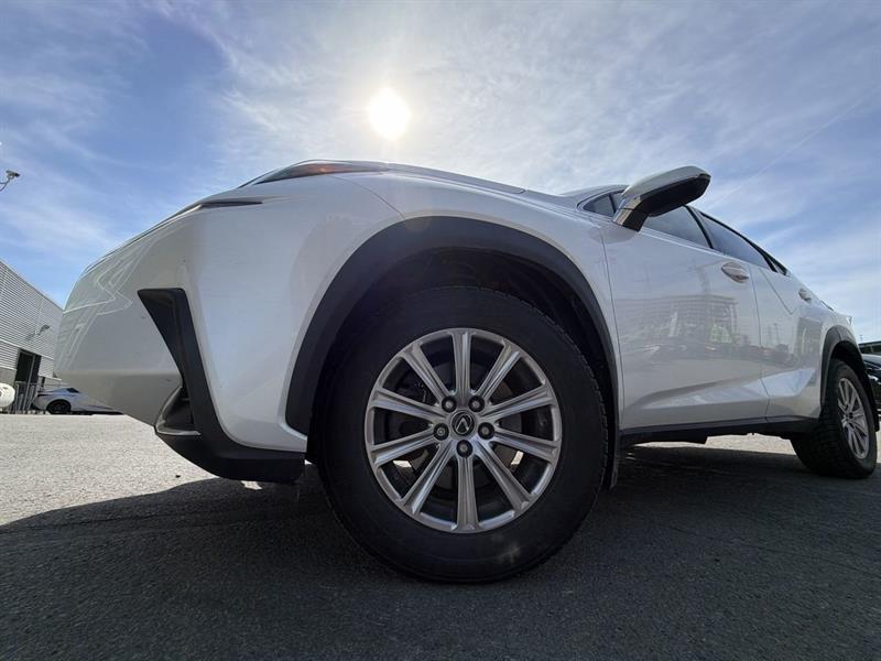 lexus NX 300 2021 - 18