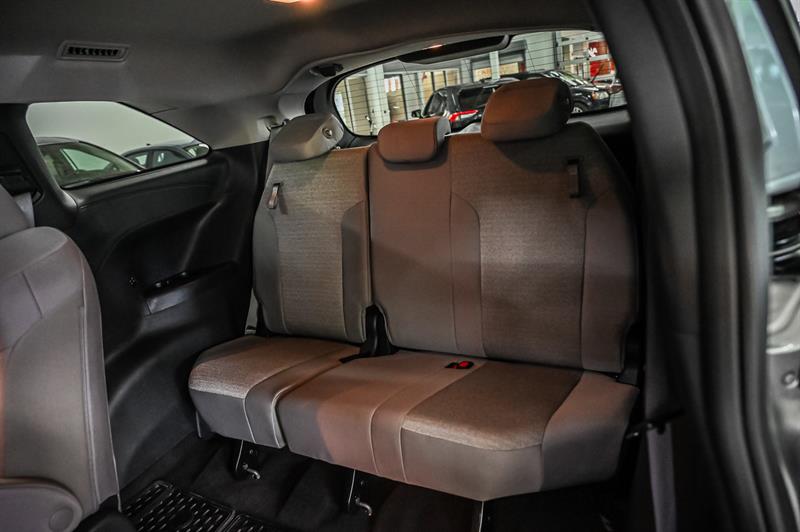 toyota Sienna 2025 - 18
