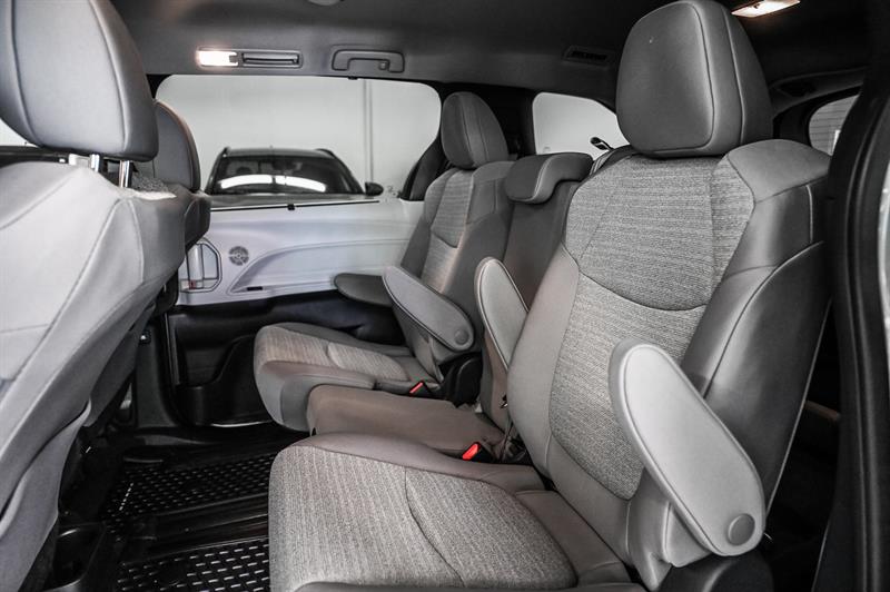 toyota Sienna 2025 - 32
