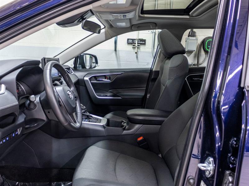toyota RAV4 XLE 2022 - 23