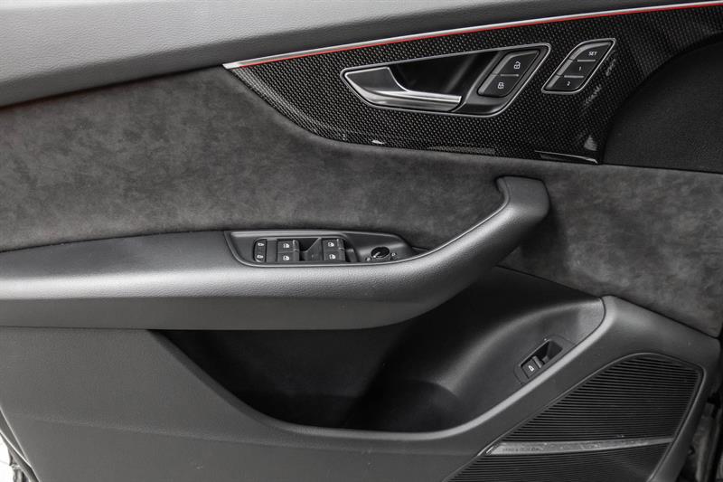 audi SQ8 2022 - 12