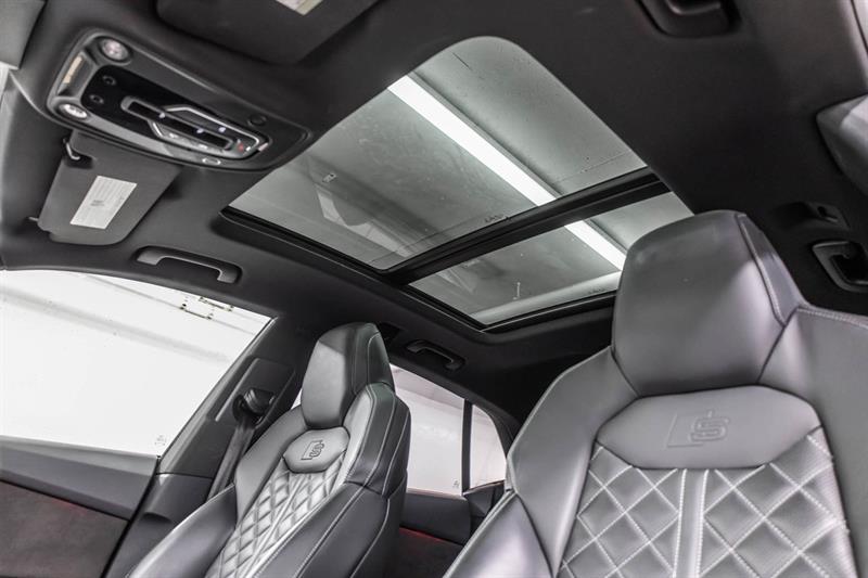 audi SQ8 2022 - 32