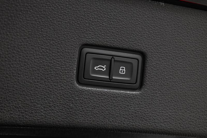 audi Q8 2023 - 12