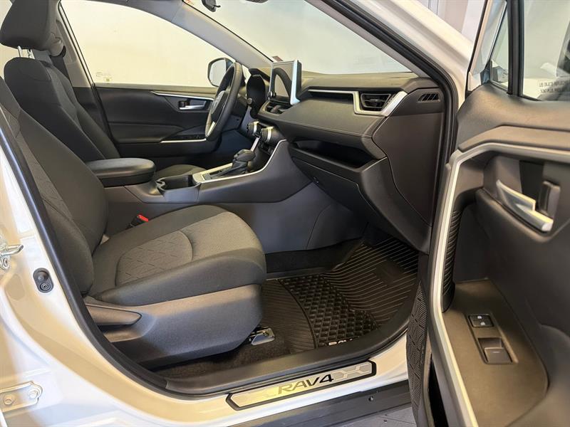 toyota RAV4 2025 - 16