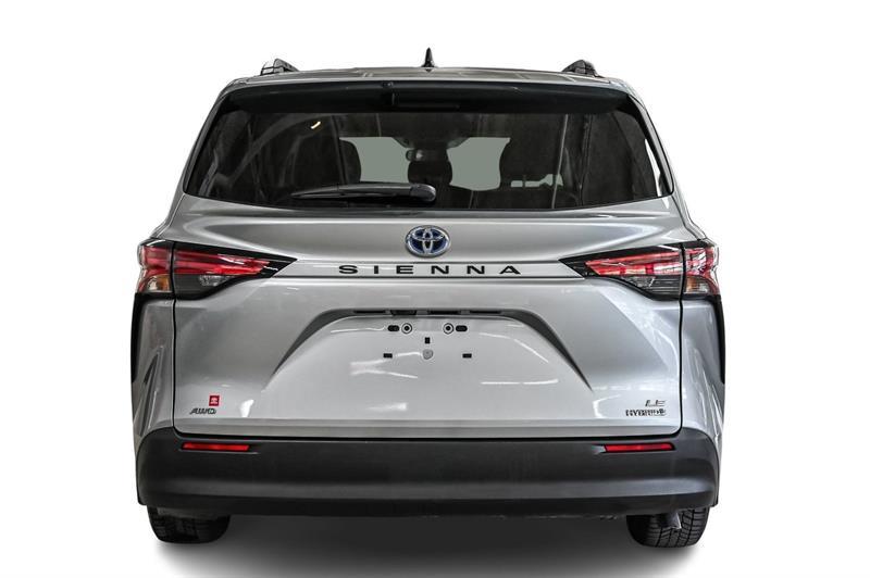 2022 Toyota Sienna - Image 8