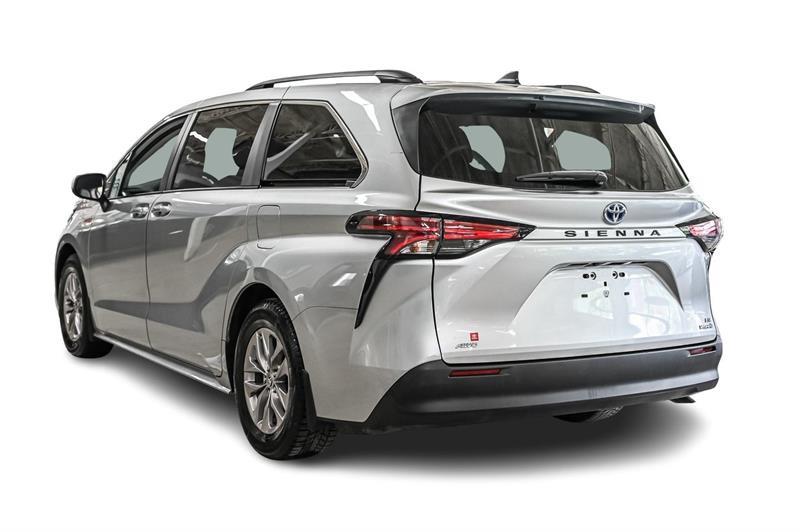 2022 Toyota Sienna - Image 10