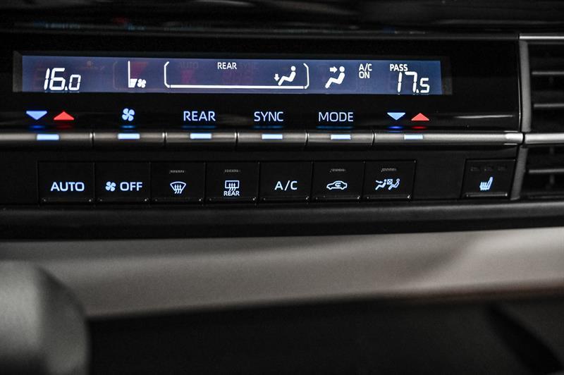 2022 Toyota Sienna - Image 28