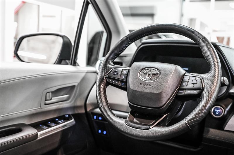 2022 Toyota Sienna - Image 31