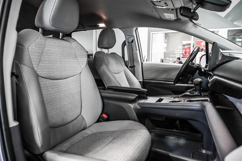 2022 Toyota Sienna - Image 33